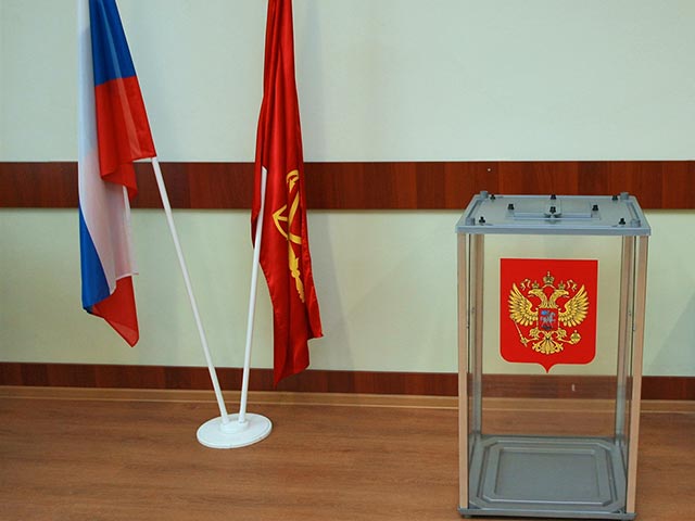 Президент России Владимир Путин подписал закон, который обязует использовать на выборах и референдумах прозрачные или полупрозрачные ящики для голосования