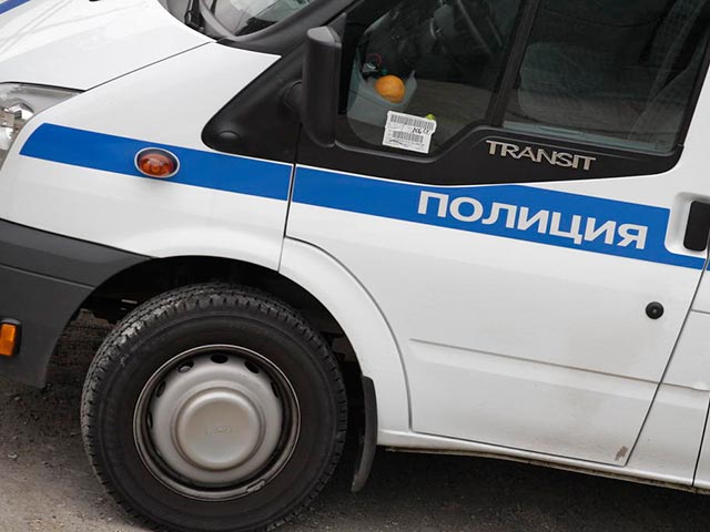 В Волгоградской области возбуждено уголовное дело по факту двойного убийства. Тела двух мужчин обнаружены в автомобиле, съехавшем в кювет. По предварительным данным, потерпевшие были застрелены