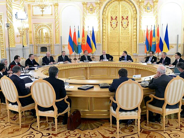 Армения в скором времени станет полноправным членом Таможенного союза (ТС) - на заседании Высшего Евразийского экономического совета была утверждена "дорожная карта" по присоединению Армении к ТС и Единому экономическому пространству