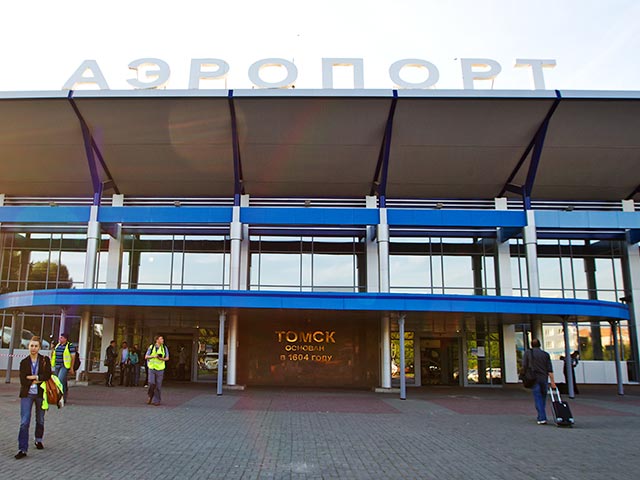 Сразу два авиаинцидента произошло за одно утро в томском аэропорту "Богашево". Никто из пассажиров и членов экипажа самолетов, у которых были выявлены неисправности, не пострадал
