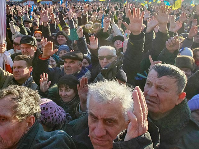 Совет всеукраинского объединения Майдан отказался от сопредседателей и избрал президиум совета Майдана