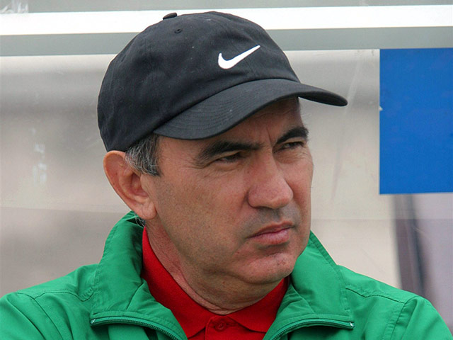В пятницу в Казани прошла акция болельщиков "Рубина" в поддержку экс-главного тренера казанцев Курбана Бердыева, отправленного в отставку в 20 декабря