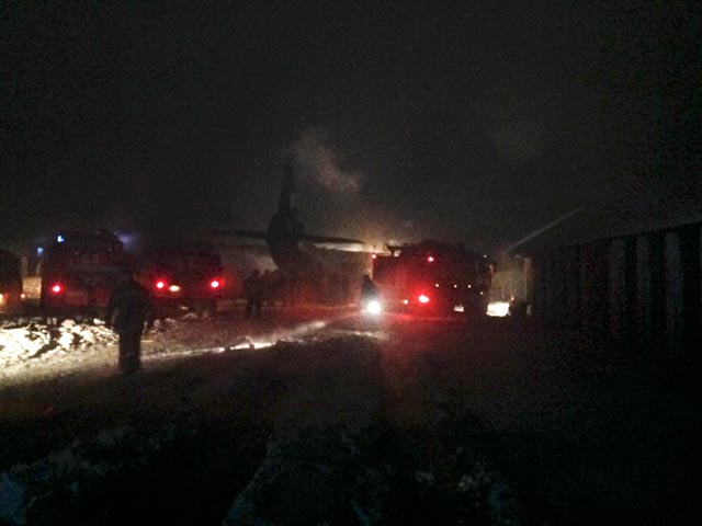 26 декабря около 21:45 по местному времени в пригороде Иркутска при заходе на посадку на аэродром "Восточный" потерпел крушение грузовой самолет Ан-12, принадлежащий научно-производственной корпорации "Иркут"