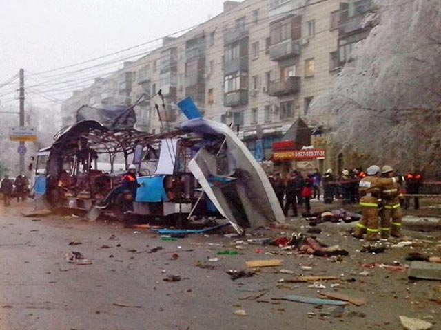 Взрыв произошел в Дзержинском районе города, на улице Качинцев. Автобус не доехал 50 метров до остановки "Качинский рынок"