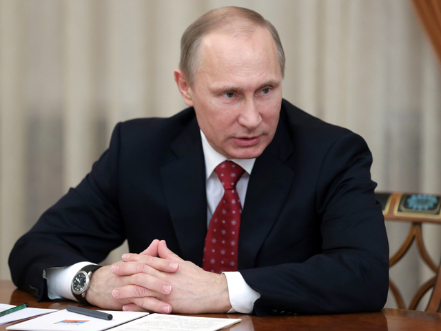 Президент Владимир Путин в понедельник утром провел встречи с главами ФСБ и МВД, в ходе которой обсуждалась ситуация в Волгограде, где произошел второй за сутки теракт