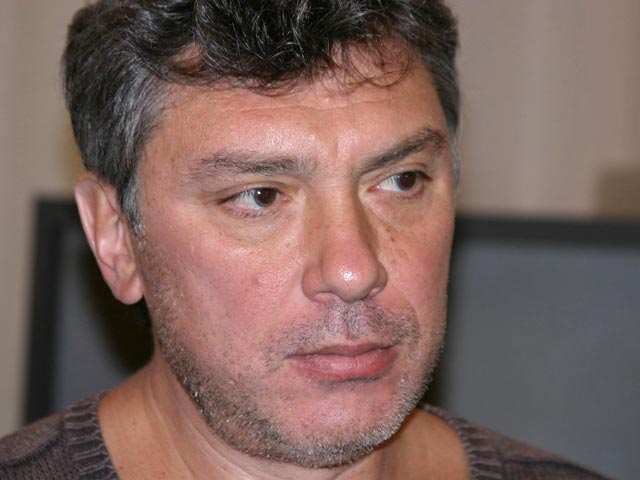 Борис Немцов заявил о намерении бороться с попытками расколоть РПР-ПАРНАС после письма девяти членов Федерального совета партии о внутреннем кризисе и возможном воссоздании Республиканской партии России