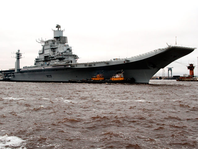 Авианосец "Викрамадитья" (бывший российский авианесущий крейсер "Адмирал Горшков") прибыл на базу военно-морских сил Индии "Карвар" в юго-западном штате Карнатака, где он будет базироваться