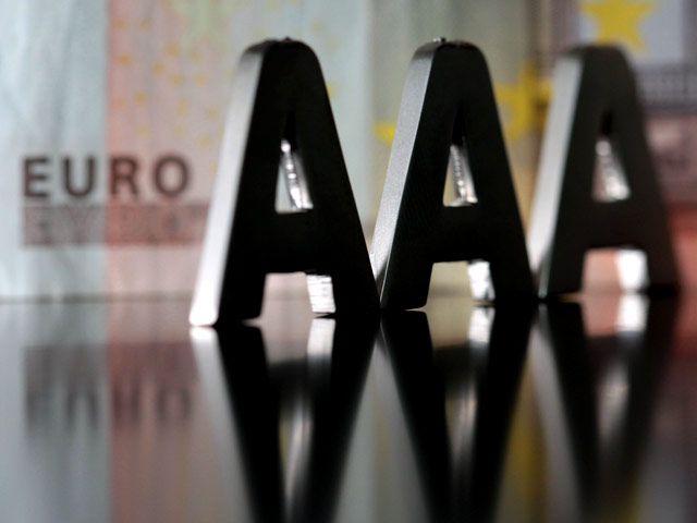 Международное агентство Standard & Poor's подтвердило наивысший долгосрочный суверенный кредитный рейтинг Германии "ААА" и краткосрочный рейтинг "А-1+"