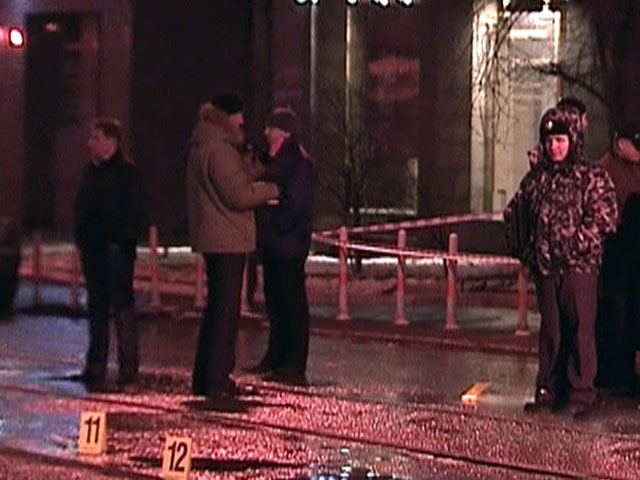 В Подмосковье "вора в законе" расстреляли на парковке у торгового центра - прямо на глазах у жены и детей