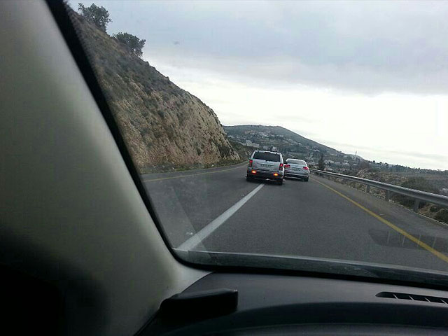 Полиция и военнослужащие Армии обороны Израиля (ЦАХАЛа) остановили на шоссе неподалеку от города Рамалла на Западном берегу реки Иордан кортеж премьер-министра Палестинской автономии Рами Хамдалла за езду не по правилам