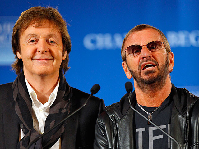 Бывшие участники группы The Beatles - Пол Маккартни и Ринго Старр выступят на ежегодной церемонии вручения музыкальной премии Grammy 26 января в Лос-Анджелесе