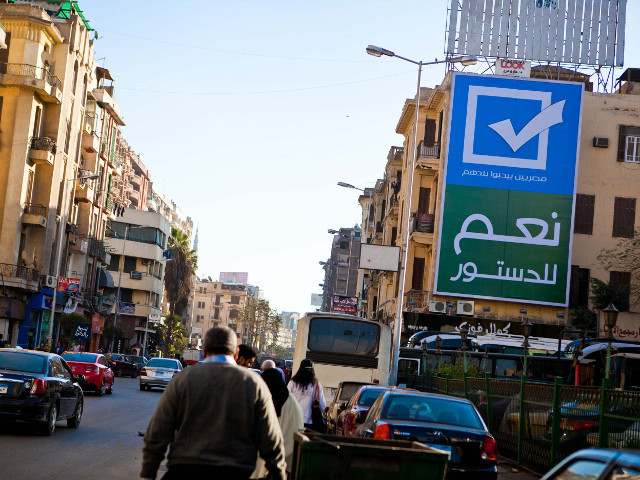 Подавляющее большинство египтян, по предварительным данным, поддержало проект новой конституции страны