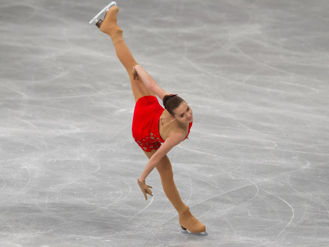 Российская фигуристка Аделина Сотникова лидирует после короткой программы на предолимпийском чемпионате Европы, который накануне стартовал в венгерском Будапеште