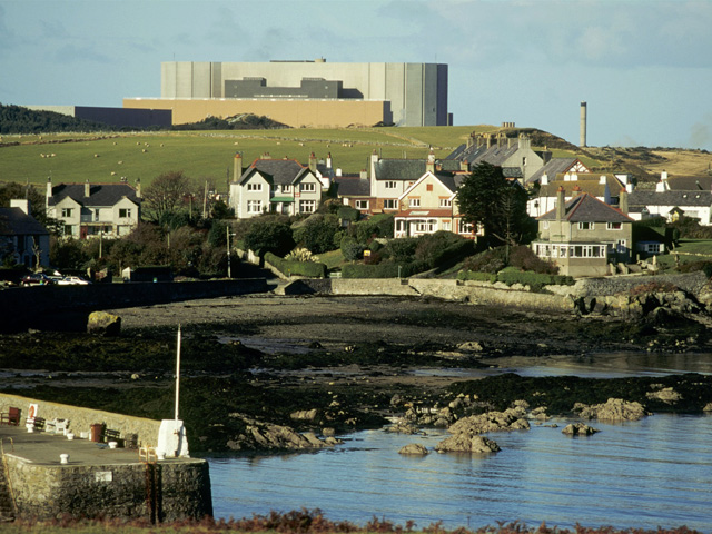 Госкорпорация "Росатом" пока не ведет работы по строительству АЭС в Британии и проекта тоже нет