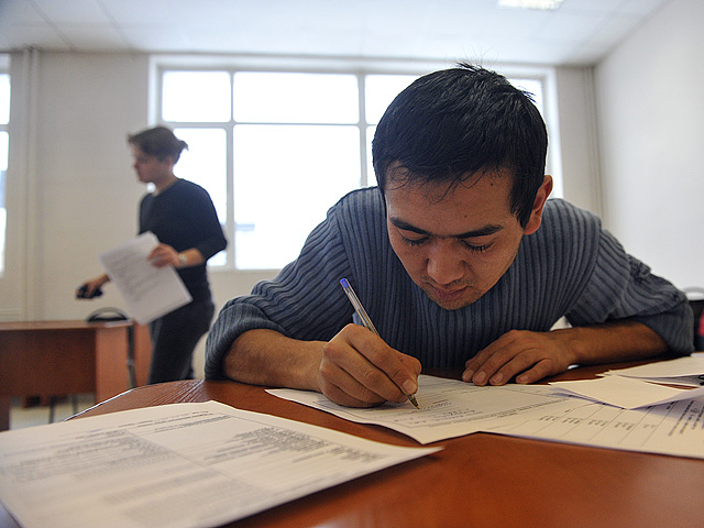 За первую половину 2013 года выдано более 18 тысяч сертификатов по итогам тестирования. С учетом того, что всего открыто 190 центров тестирования, в каждом из них выдано менее сотни свидетельств