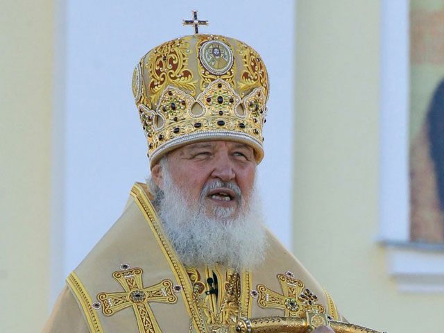 Патриарх Кирилл ответил критикам поклонения Дарам волхвов, "оскверняющим светлые чувства"