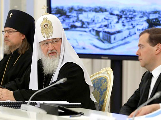 Патриарх Кирилл заявил, что считает необоснованными критические замечания, высказанные по поводу поклонения святыням, в том числе Дарам волхвов в Москве
