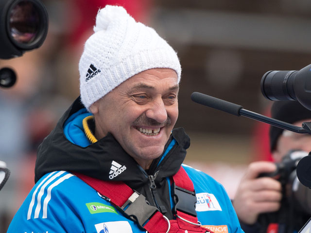 Российским биатлонисткам перед Олимпиадой поменяли тренера