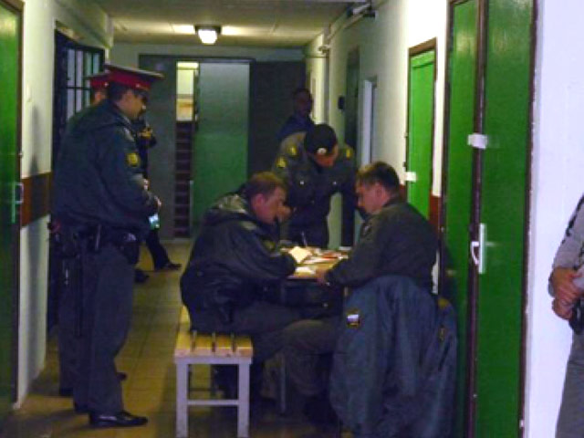 Московская полиция с начала 2014 года проверила несколько тысяч так называемых "резиновых квартир", задержав около 400 мигрантов, незаконно проживающих в столице