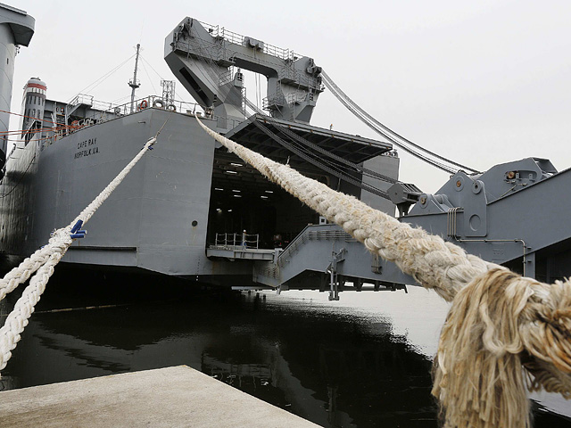 Сухогруз Cape Ray вышел с базы ВМФ США в Норфолке (Вирджиния) в Средиземное море