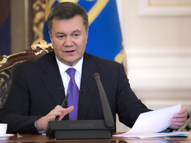 Янукович подписал закон об амнистии участников массовых протестов на Украине  
