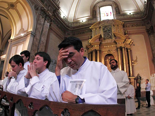 В Буэнос-Айресе трое преступников ограбили кафедральный собор
