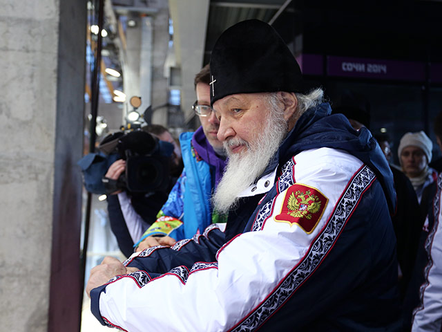 Патриарх Московский и всея Руси Кирилл, накануне прибывший в Сочи, посетил ряд спортивных объектов горного кластера Зимней Олимпиады