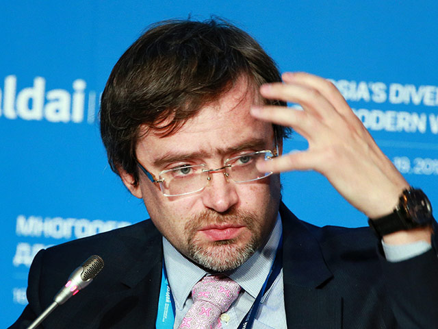 Большинство россиян оценивают нынешнее экономическое положение в стране как "среднее", заявил гендиректор этой организации Валерий Федоров