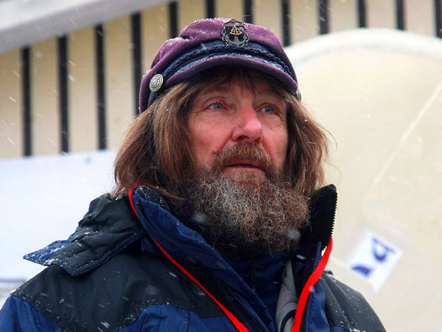 Известный российский путешественник Федор Конюхов в одиночку на весельной лодке проплыл уже 4,8 тысячи километров по Тихому океану