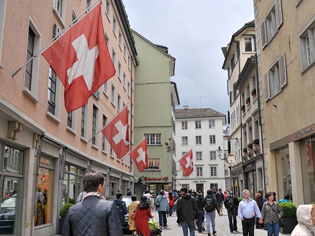 Граждане Швейцарии поддержали инициативу об ужесточении иммиграционной политики страны, что может в перспективе серьезно ухудшить отношения с Евросоюзом