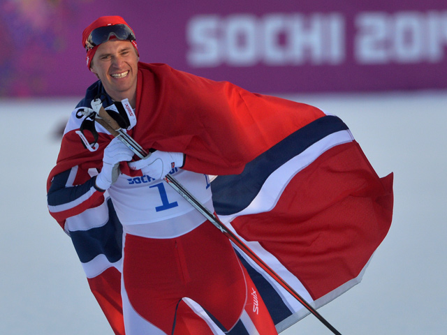 Норвежские лыжники Майкен Касперсен Фалла и Ола Виген Хаттестад завоевали золотые медали Олимпийских игр в Сочи в индивидуальном спринте