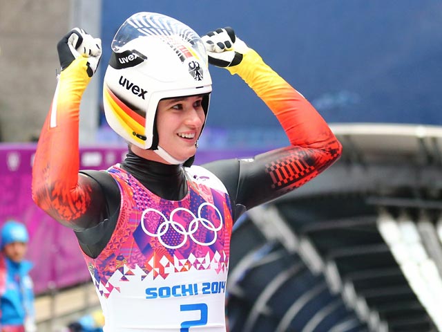 Немка Натали Гайзенбергер стала олимпийской чемпионкой Сочи в соревновании саночниц. По итогам четырех заездов ее время составило 3.19,768