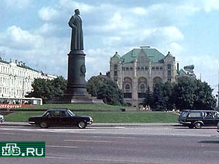 В Москве вновь требуют установить памятник Дзержинскому