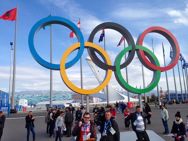 В понедельник на Олимпийских играх в Сочи будут разыграны семь комплектов наград, включая перенесенный с воскресенья мужской биатлонный масс-старт