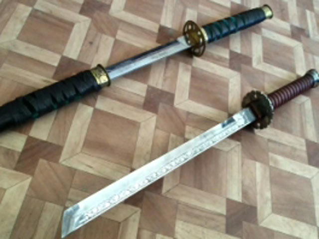 В Подмосковье поймали "узбекских самураев" с мечами, которые ограбили дом и угнали автомобиль
