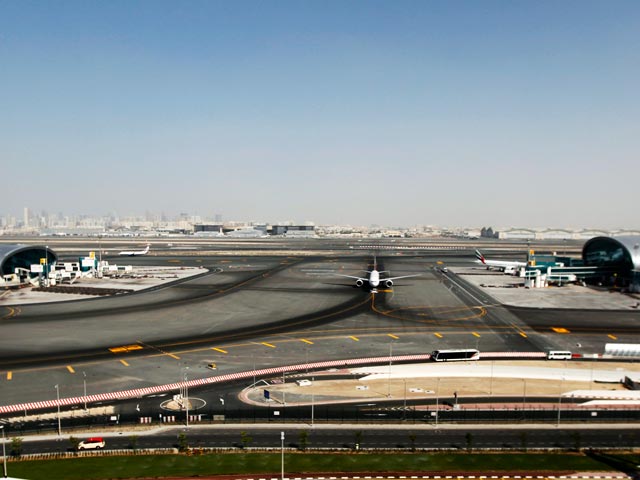 В Дубае прооперирована бортпроводница авиакомпании "Уральские авиалинии", выпавшая из самолета в аэропорту ОАЭ