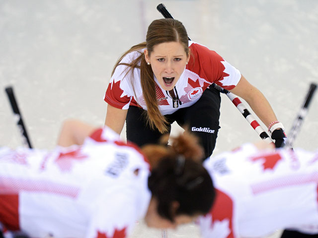 Сборная Канады одержала победу в женском олимпийском турнире по керлингу