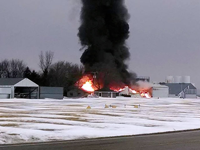 В Соединенных Штатах в штате Айова началась эвакуация небольшого города Нортвуд из-за опасного возгорания в близлежащем аэропорту