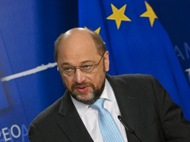 Председатель Европейского парламента Мартин Шульц заявил, что Путину стоит присоединиться к посреднической миссии по урегулированию кризисной ситуации на Украине