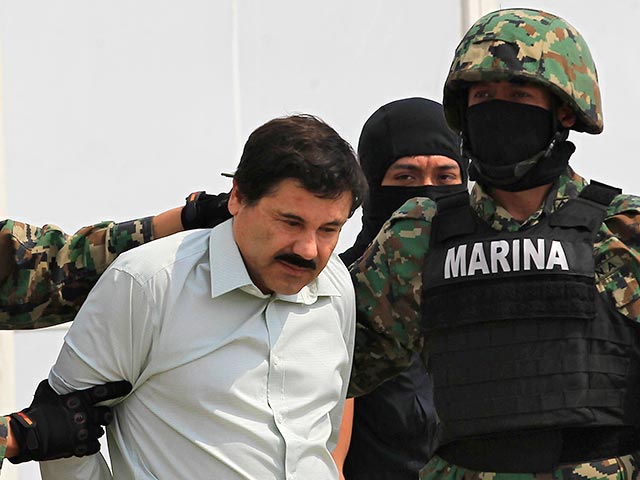 В субботу в результате совместной операции мексиканских и американских спецслужб был арестован самый разыскиваемый наркобарон Мексики Хоакин Гусман Лоэра по прозвищу Чапо ("Коротышка")