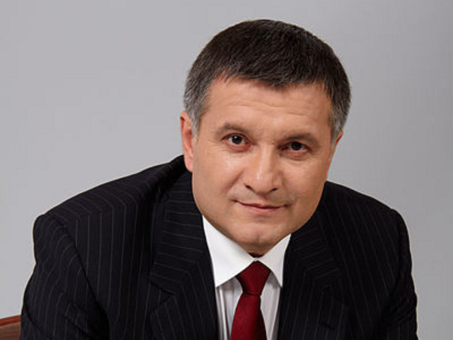 Уполномоченный по контролю за деятельностью МВД Украины Арсен Аваков распорядился провести расследование в отношении руководителей главных управлений внутренних дел в ряде регионов
