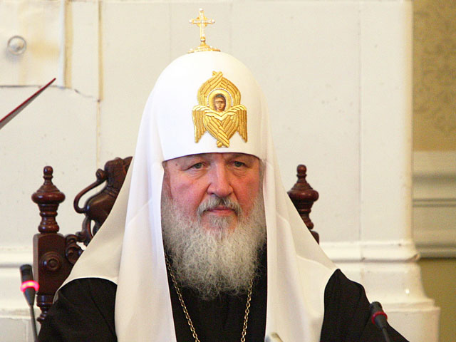 Патриарх Кирилл призвал возобновить нормальный политический процесс на Украине