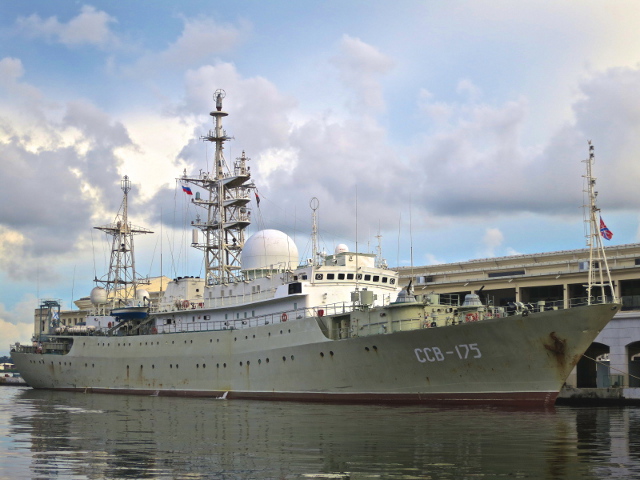 Российский военный корабль пришвартовался на Кубе, в Гаване, без каких бы то ни было заявлений со стороны руководства Острова Свободы либо местных СМИ, как сообщает AFP