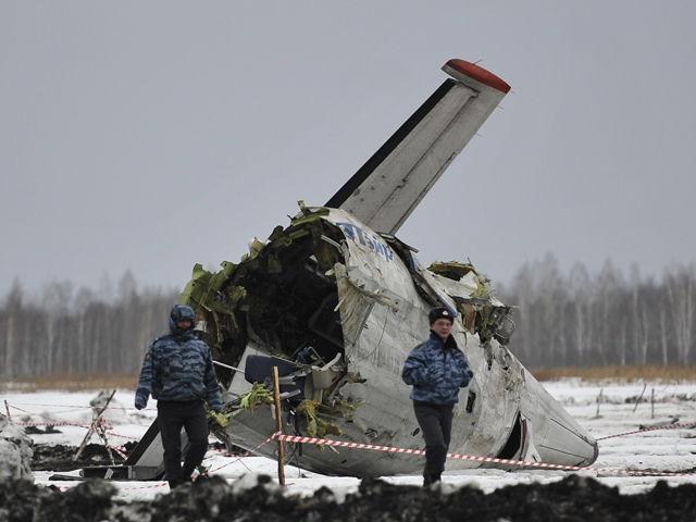 Следственный комитет РФ сообщил о предъявлении обвинения в рамках расследования дела о крушении самолета ATR-72, который 2 апреля 2012 года вылетел из Тюмени без антиобледенительной обработки и разбился