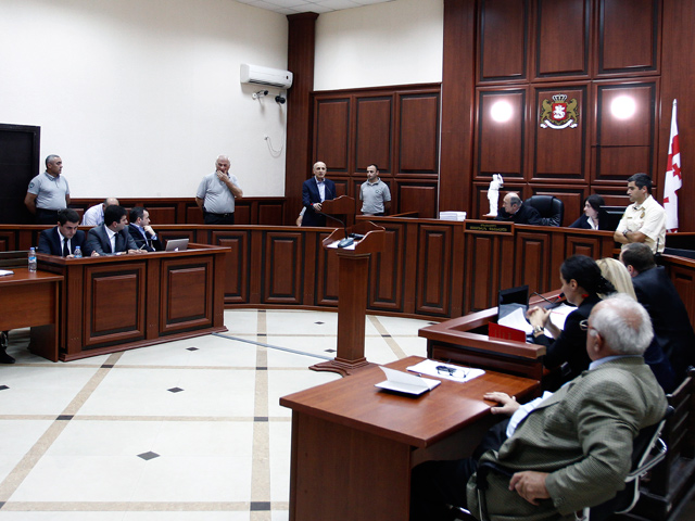 Тбилисский городской суд приговорил бывшего премьер-министра Грузии Вано Мерабишвили к четырем с половиной годам колонии за силовой разгон акции оппозиции 26 мая 2011 года