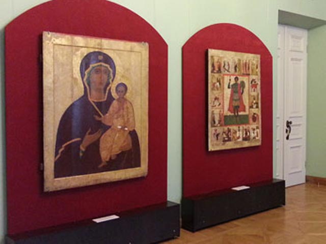 Древние иконы, экспонировавшиеся в Киеве, благополучно вернулись в Москву