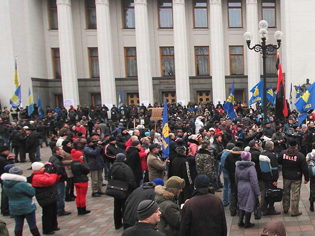 Внеочередное заседание Верховной Рады Украины проходит в закрытом режиме