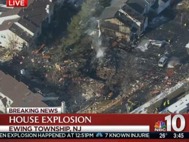Мощный взрыв прогремел в коттеджном жилом комплексе в американском штате Нью-Джерси