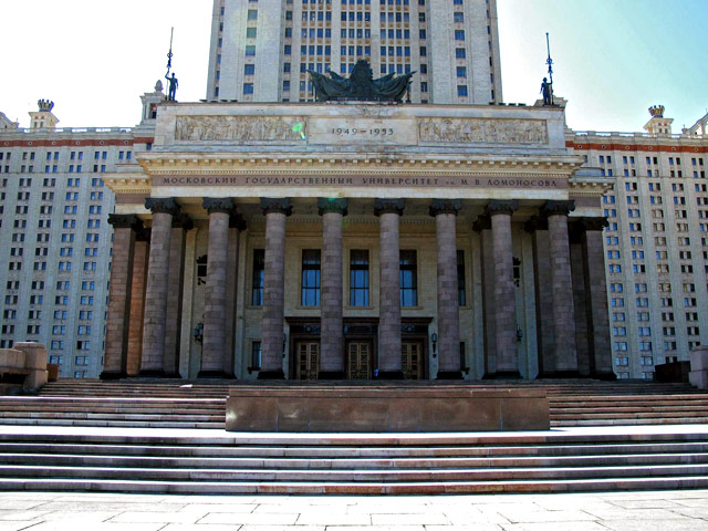 Московский государственный университет имени М.В. Ломоносова вошел в рейтинг 100 вузов с лучшей международной репутацией
