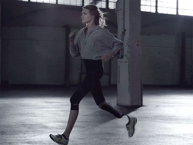 Известная российская модель Наталья Водянова в преддверии открытия Паралимпийских игр в Сочи представила мотивирующий ролик #Neverstop